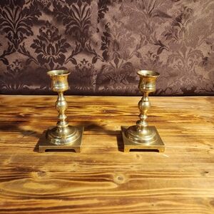 Elegant Gold Wall Hooks with Vintage Finish